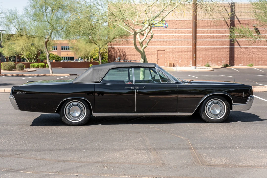 1966 Lincoln Continental 4th Gen - Image 18 of 31