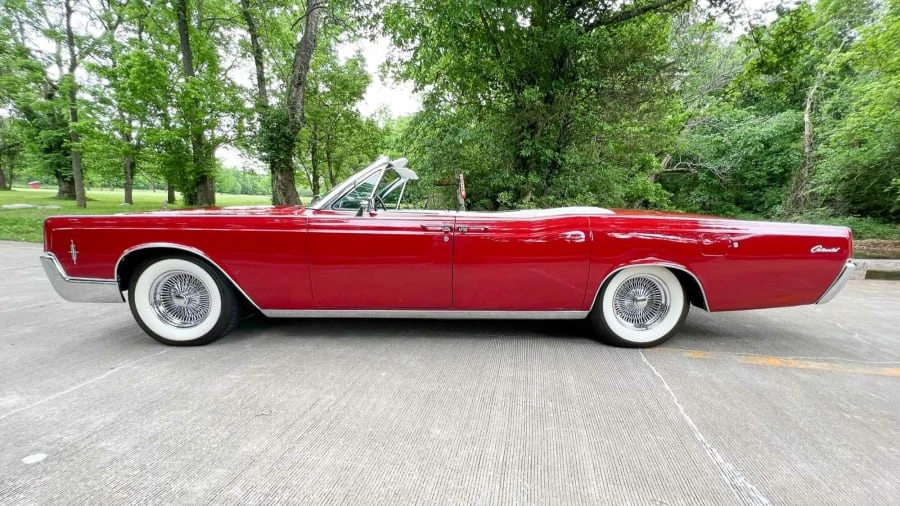 1966 Lincoln Continental 4th Gen - Image 2 of 31