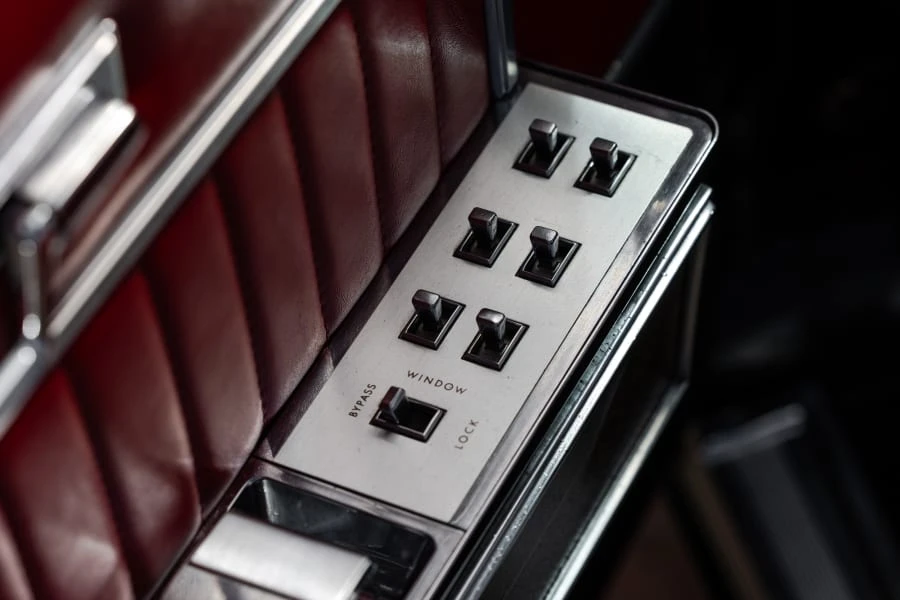 1966 Lincoln Continental 4th Gen - Image 25 of 31