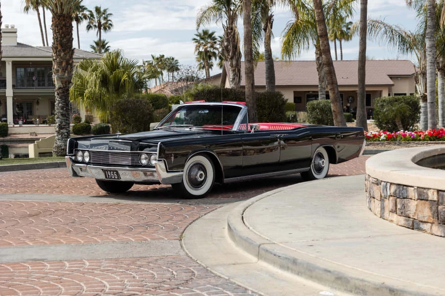1966 Lincoln Continental 4th Gen - Image 11 of 31