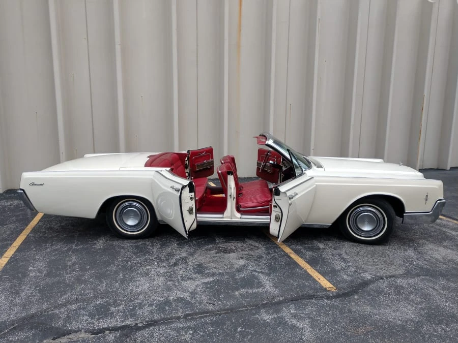 1966 Lincoln Continental 4th Gen - Image 8 of 9