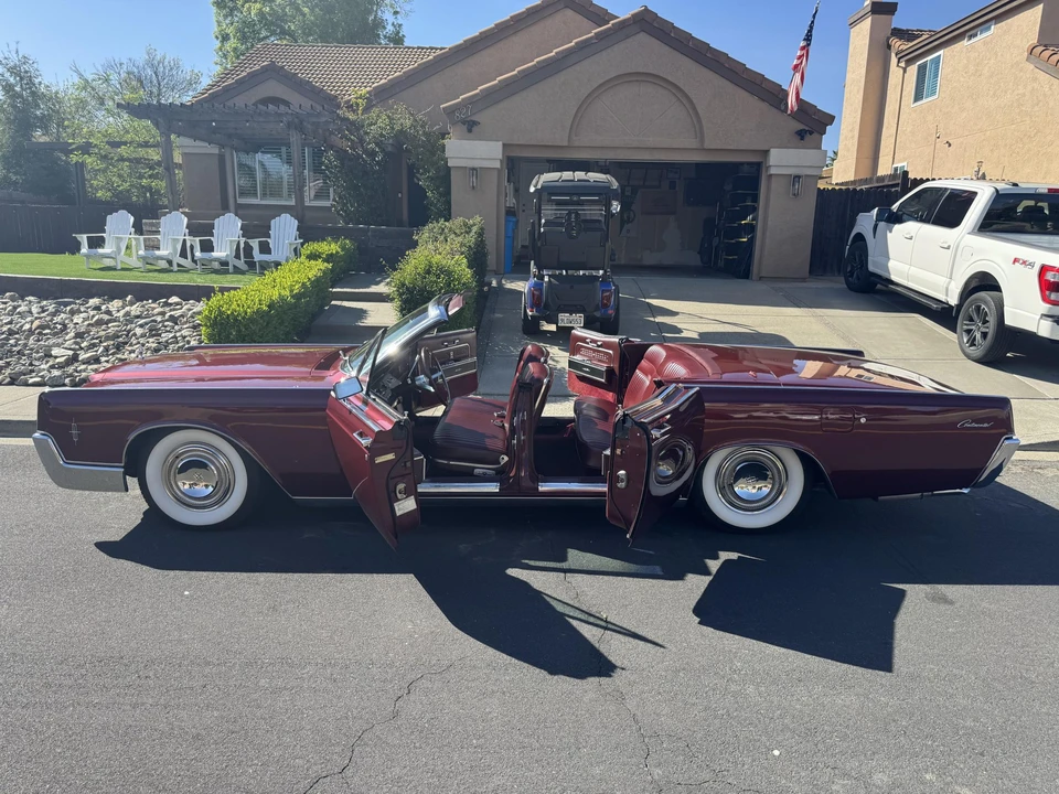 1966 Lincoln Continental 4th Gen - Image 11 of 21