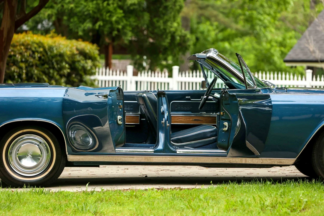 1966 Lincoln Continental 4th Gen - Image 18 of 31