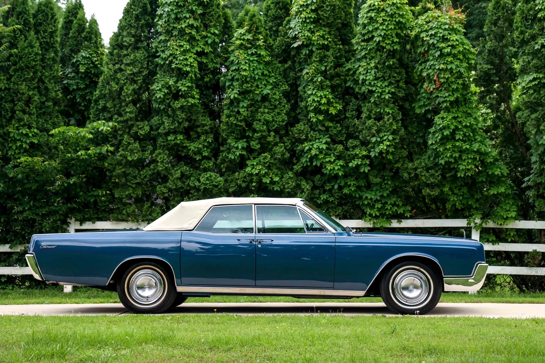 1966 Lincoln Continental 4th Gen - Image 8 of 31