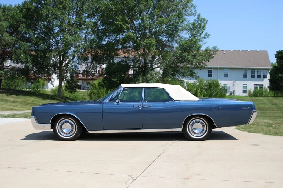 1966 Lincoln Continental 4th Gen - Image 2 of 31