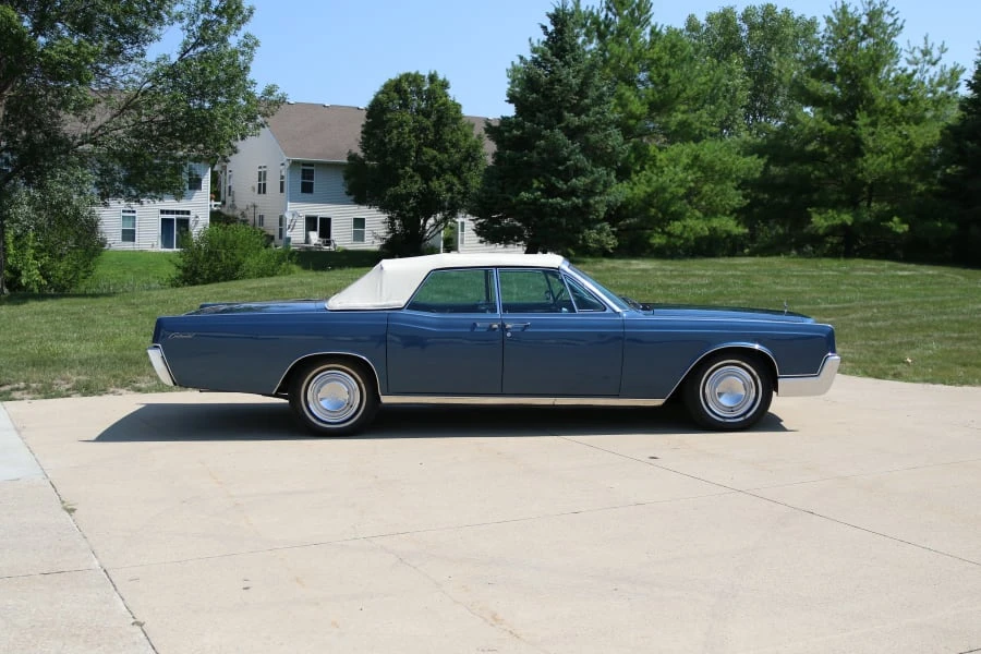1966 Lincoln Continental 4th Gen - Image 10 of 31