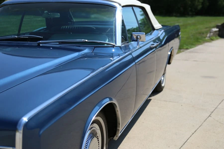 1966 Lincoln Continental 4th Gen - Image 12 of 31