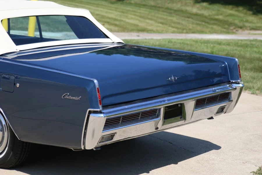 1966 Lincoln Continental 4th Gen - Image 18 of 31