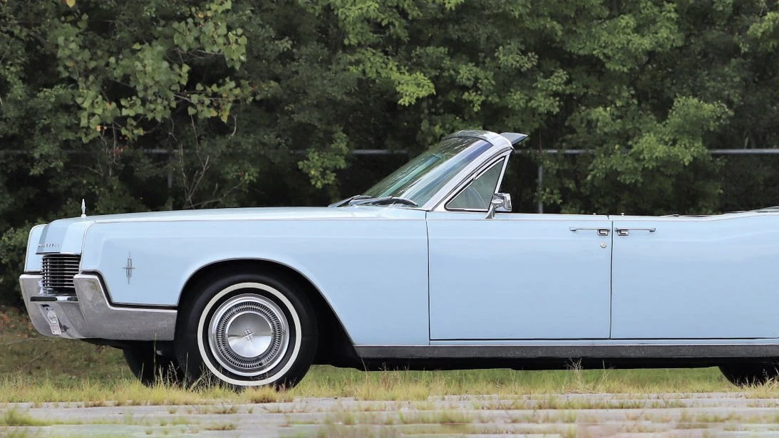 1966 Lincoln Continental 4th Gen - Image 11 of 12