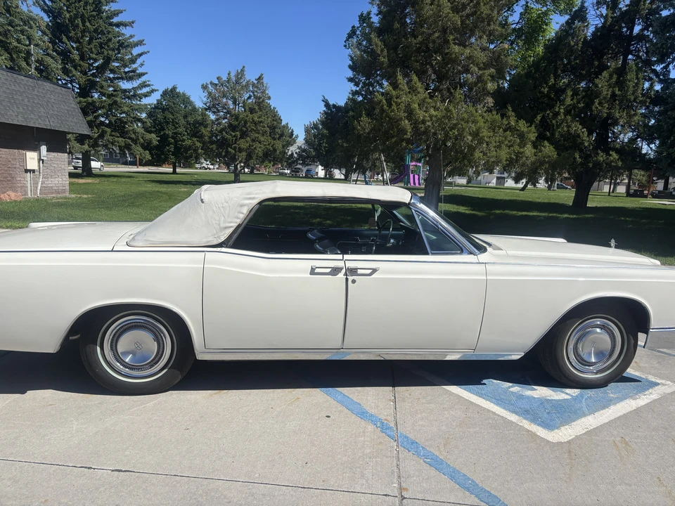 1966 Lincoln Continental 4th Gen - Image 14 of 31