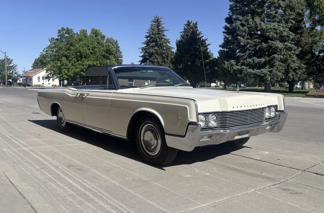 1966 Lincoln Continental 4th Gen - Image 2 of 31