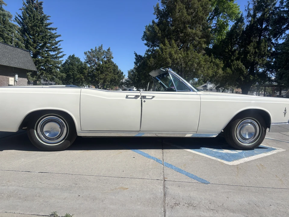 1966 Lincoln Continental 4th Gen - Image 4 of 31
