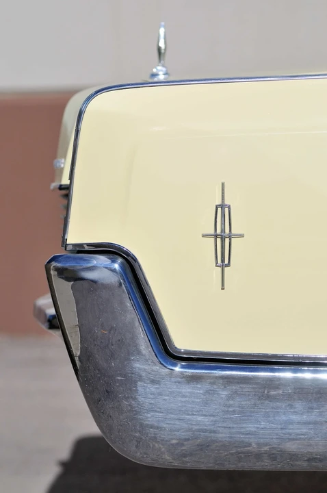 1966 Lincoln Continental 4th Gen - Image 10 of 11