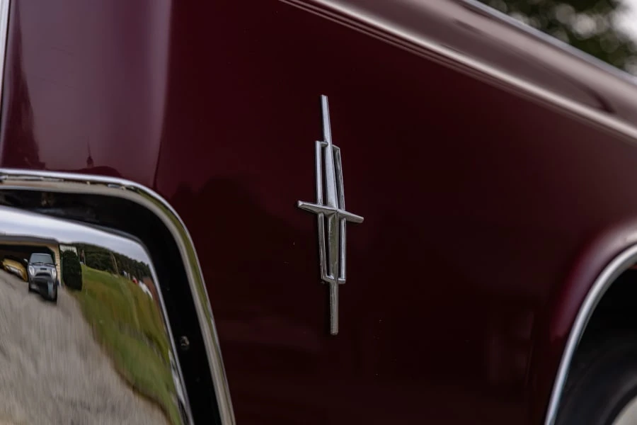 1966 Lincoln Continental 4th Gen - Image 8 of 31