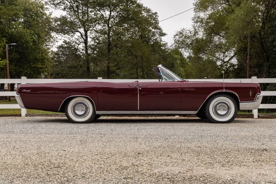 1966 Lincoln Continental 4th Gen - Image 16 of 31