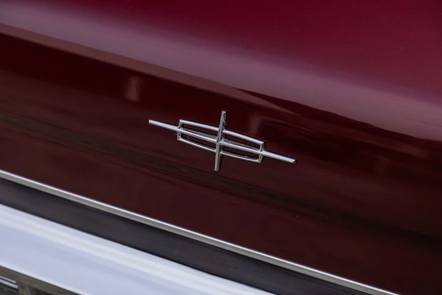 1966 Lincoln Continental 4th Gen - Image 9 of 31
