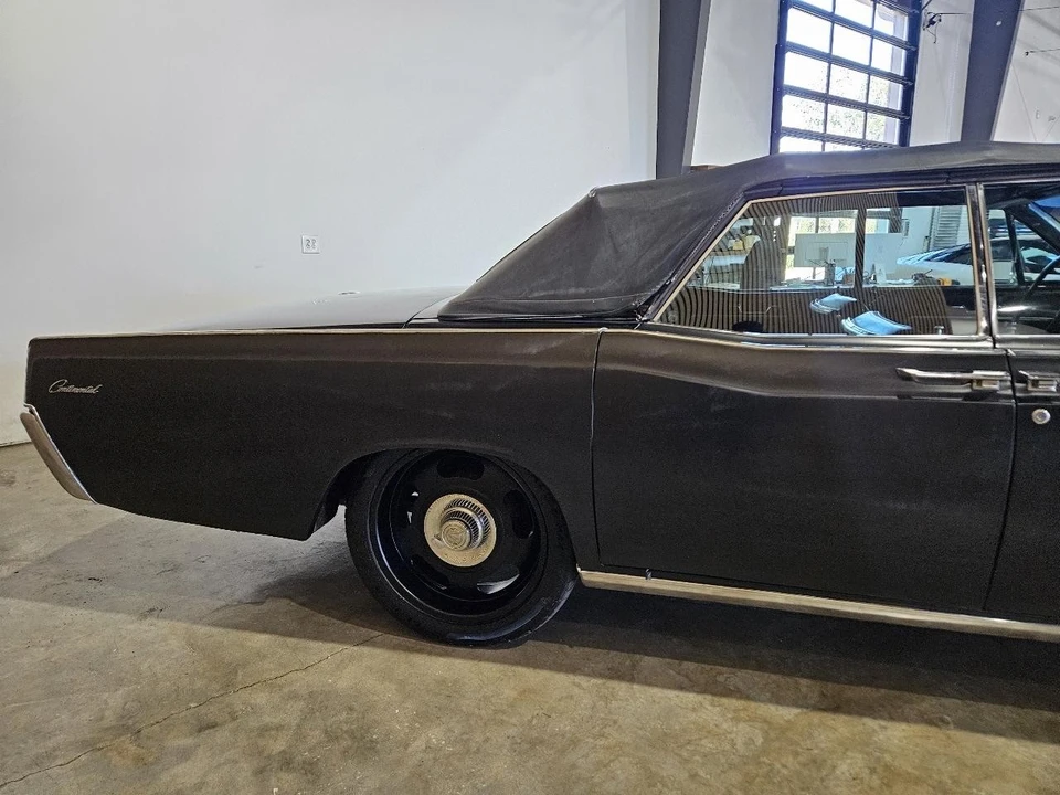 1966 Lincoln Continental 4th Gen - Image 11 of 21