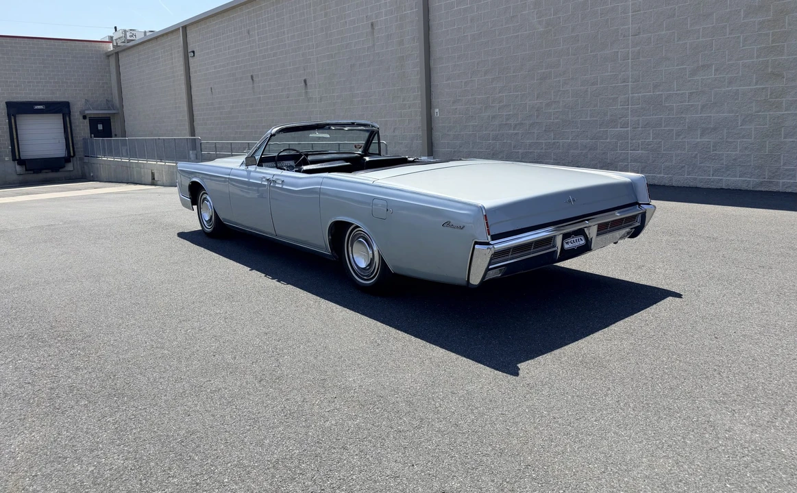 1966 Lincoln Continental 4th Gen - Image 26 of 31