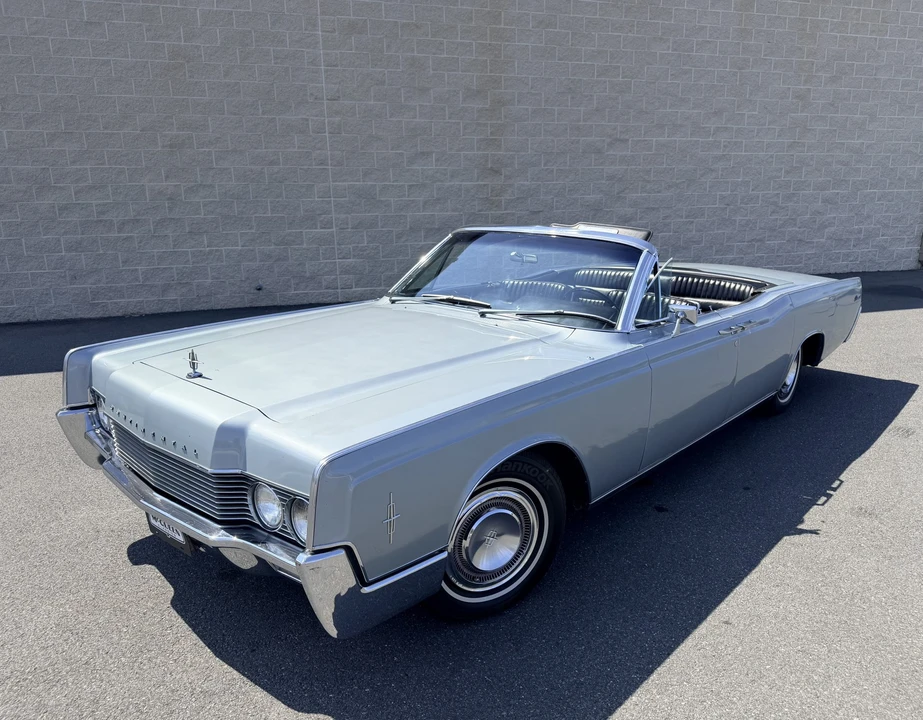 1966 Lincoln Continental 4th Gen - Image 7 of 31