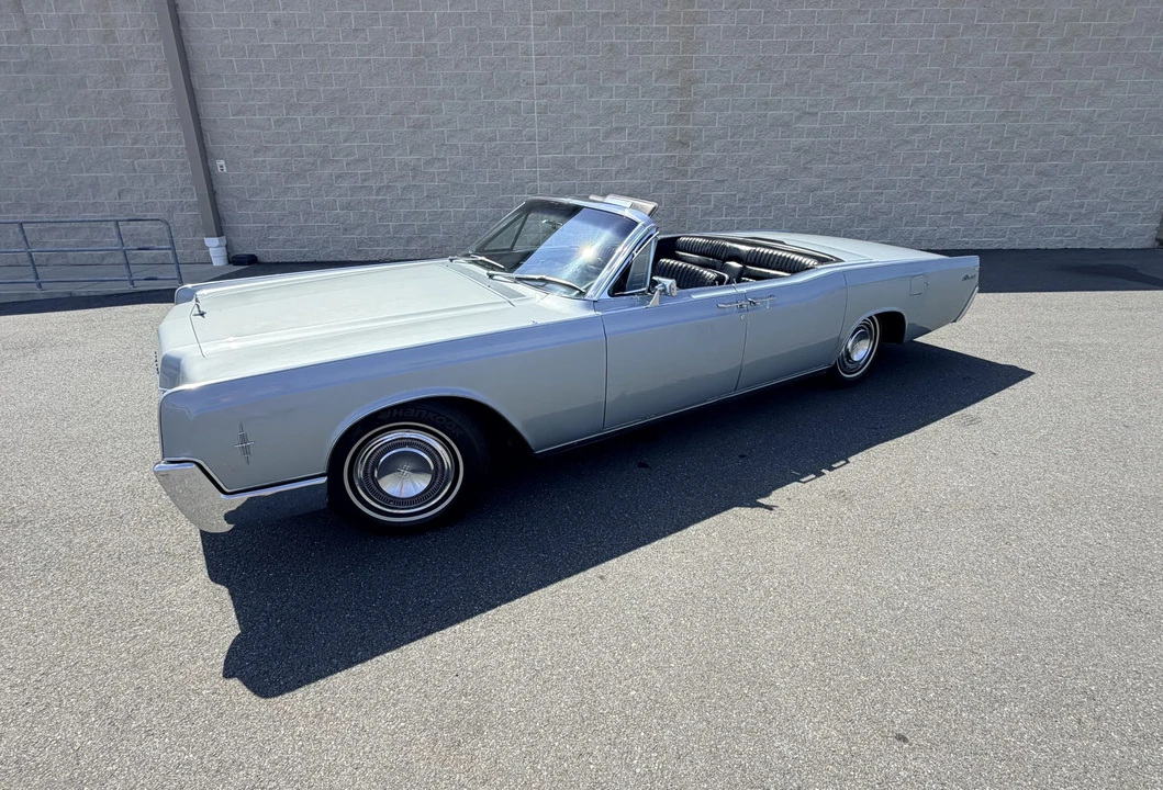 1966 Lincoln Continental 4th Gen - Image 2 of 31
