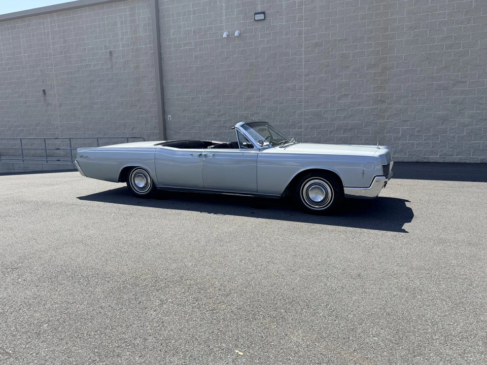 1966 Lincoln Continental 4th Gen - Image 19 of 31