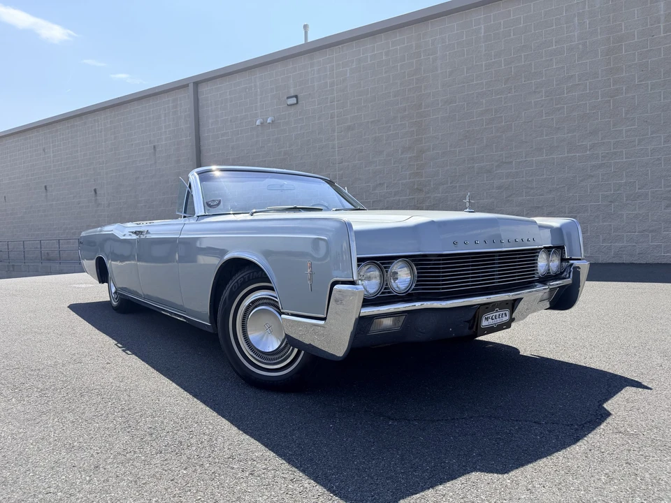 1966 Lincoln Continental 4th Gen - Image 16 of 31