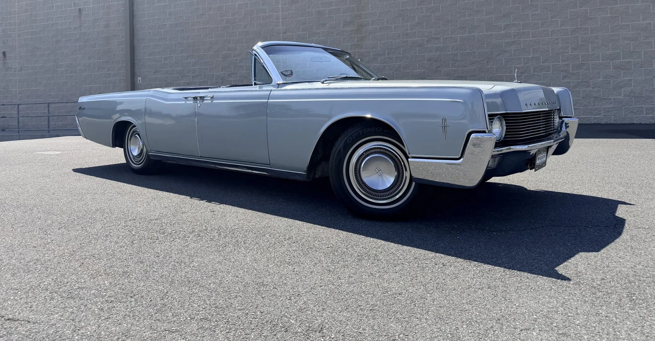 1966 Lincoln Continental 4th Gen - Image 18 of 31