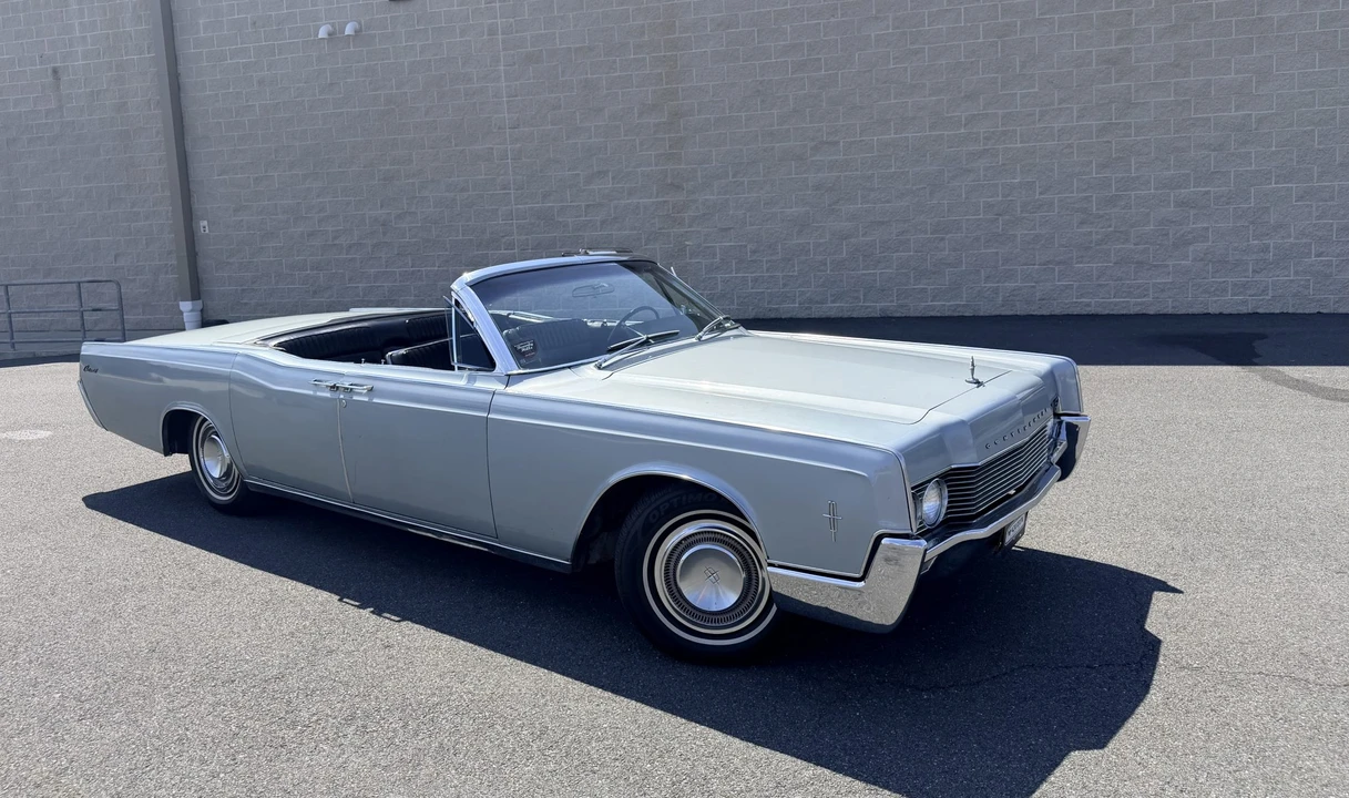 1966 Lincoln Continental 4th Gen - Image 17 of 31