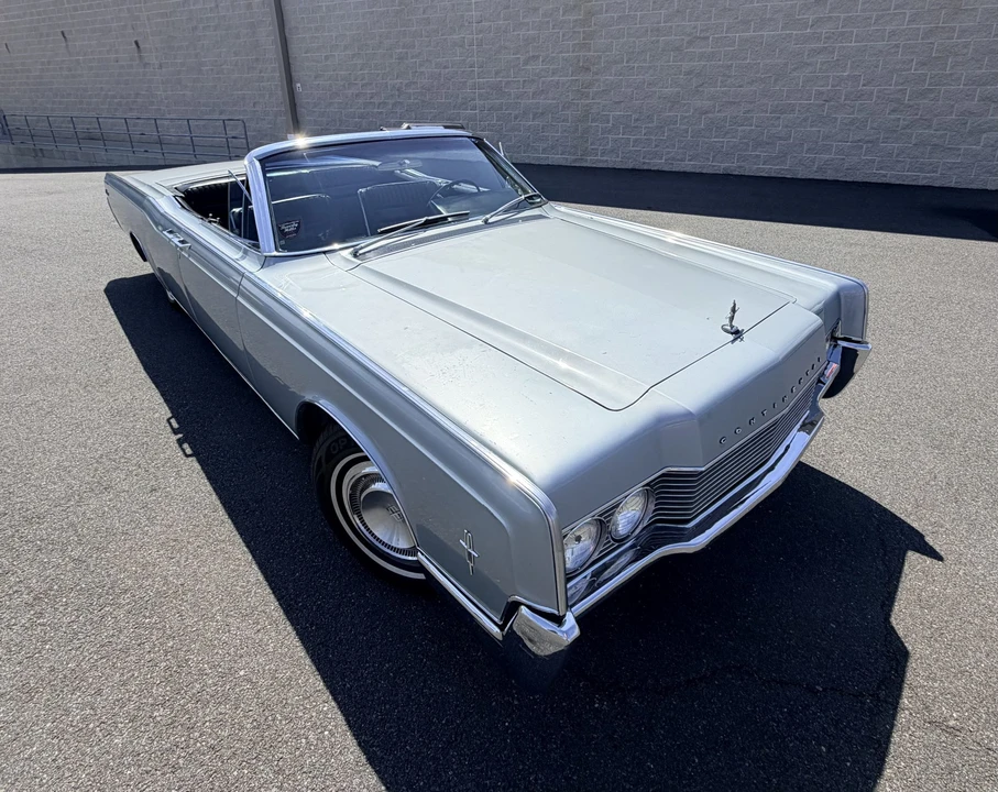 1966 Lincoln Continental 4th Gen - Image 14 of 31