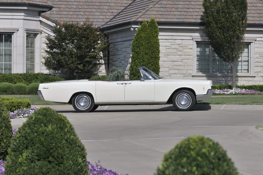 1966 Lincoln Continental 4th Gen - Image 9 of 9