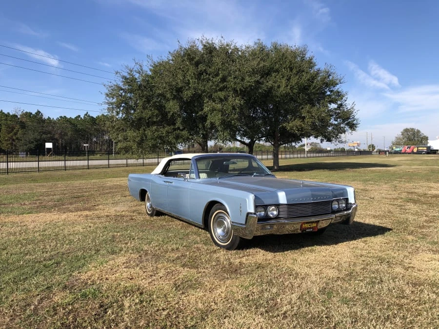 1966 Lincoln Continental 4th Gen - Image 12 of 17
