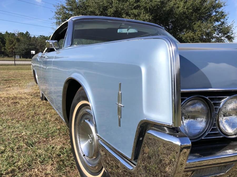 1966 Lincoln Continental 4th Gen - Image 13 of 17