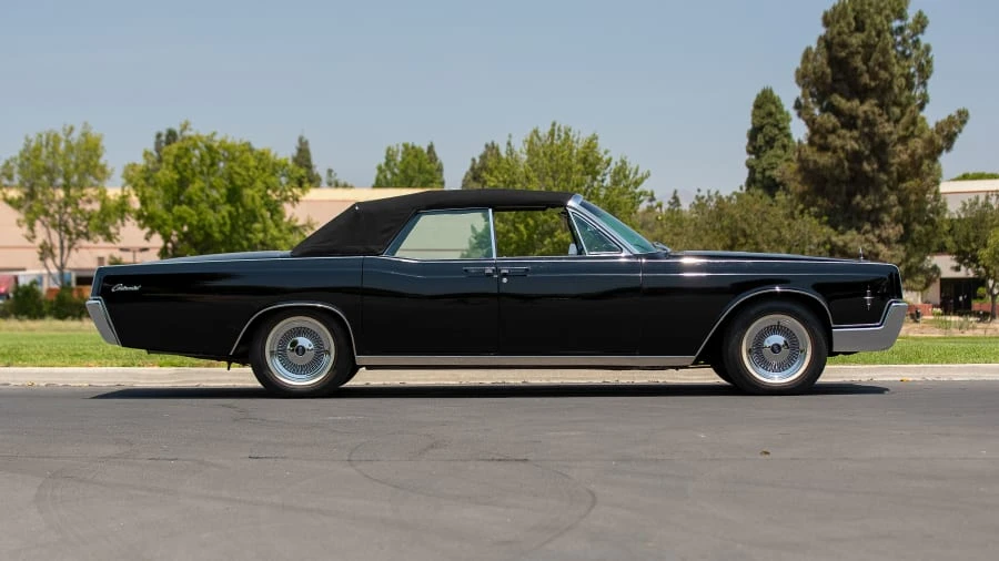 1966 Lincoln Continental 4th Gen - Image 8 of 24