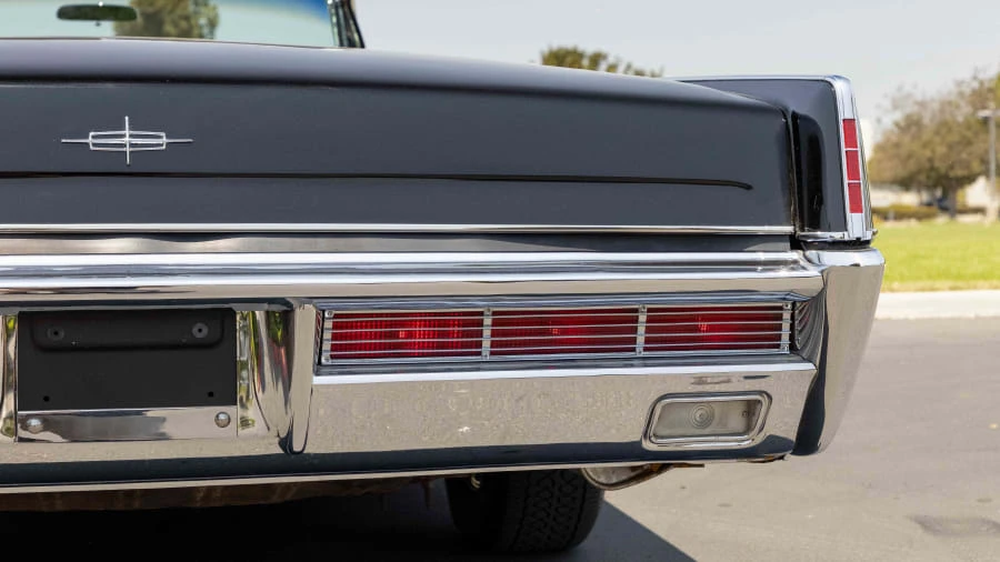 1966 Lincoln Continental 4th Gen - Image 23 of 24