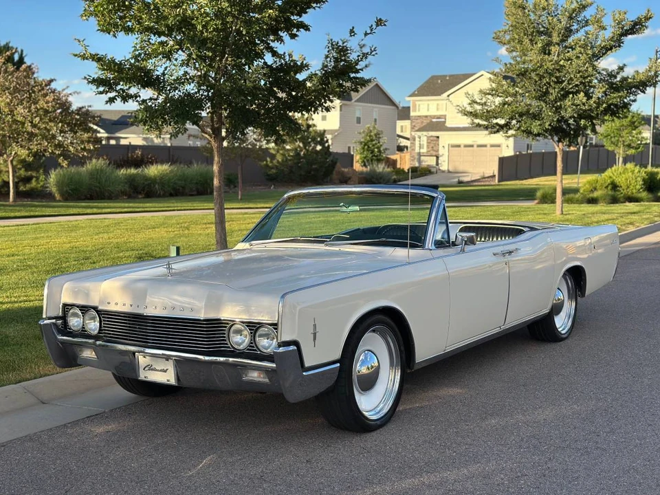 1966 Lincoln Continental 4th Gen - Image 2 of 24