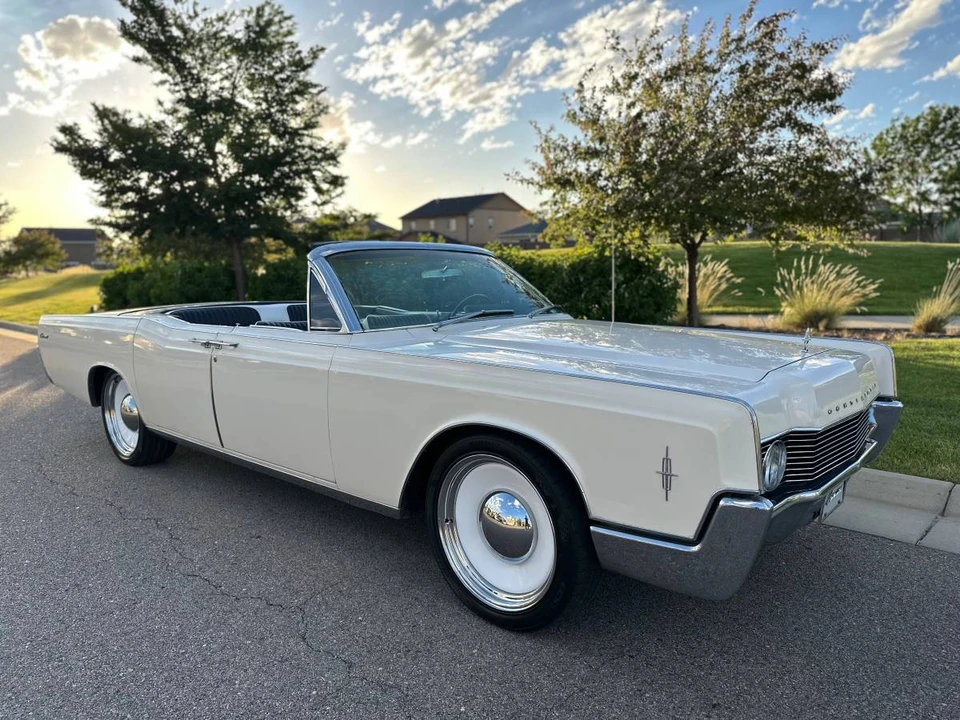 1966 Lincoln Continental 4th Gen - Image 12 of 24