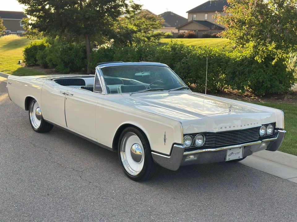 1966 Lincoln Continental 4th Gen - Image 15 of 24