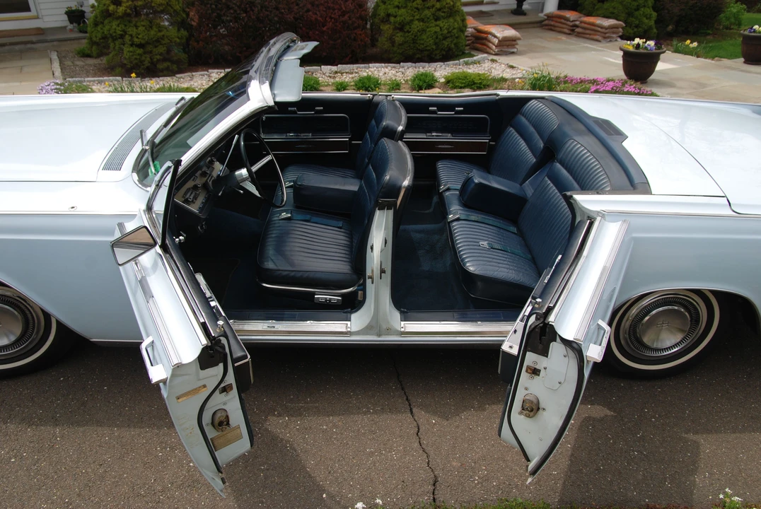 1966 Lincoln Continental 4th Gen - Image 4 of 5