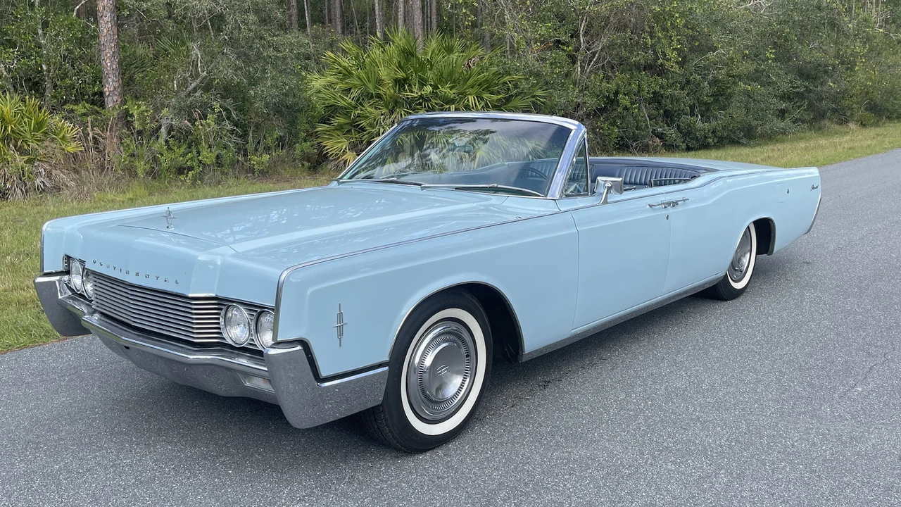 1966 Lincoln Continental 4th Gen - Image 16 of 16