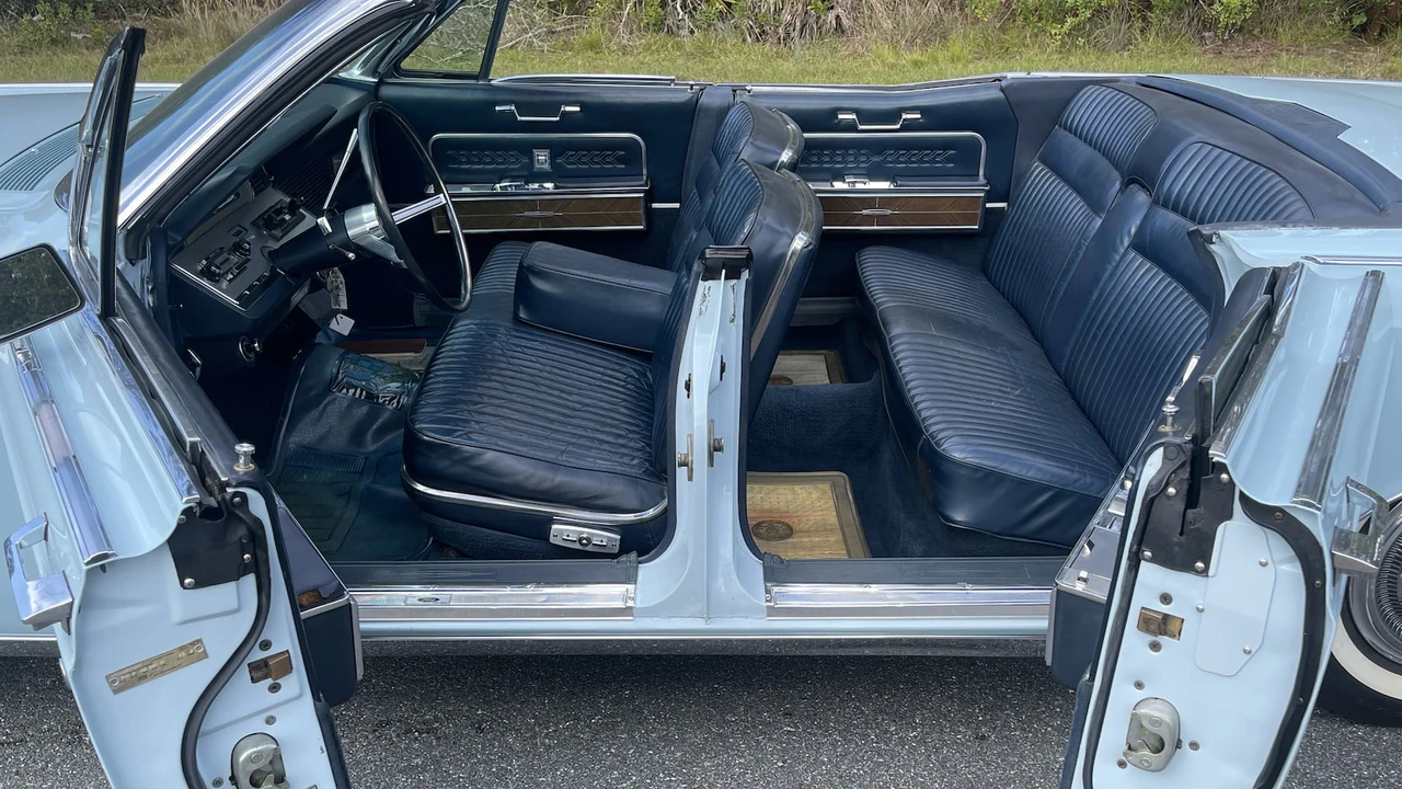 1966 Lincoln Continental 4th Gen - Image 7 of 16