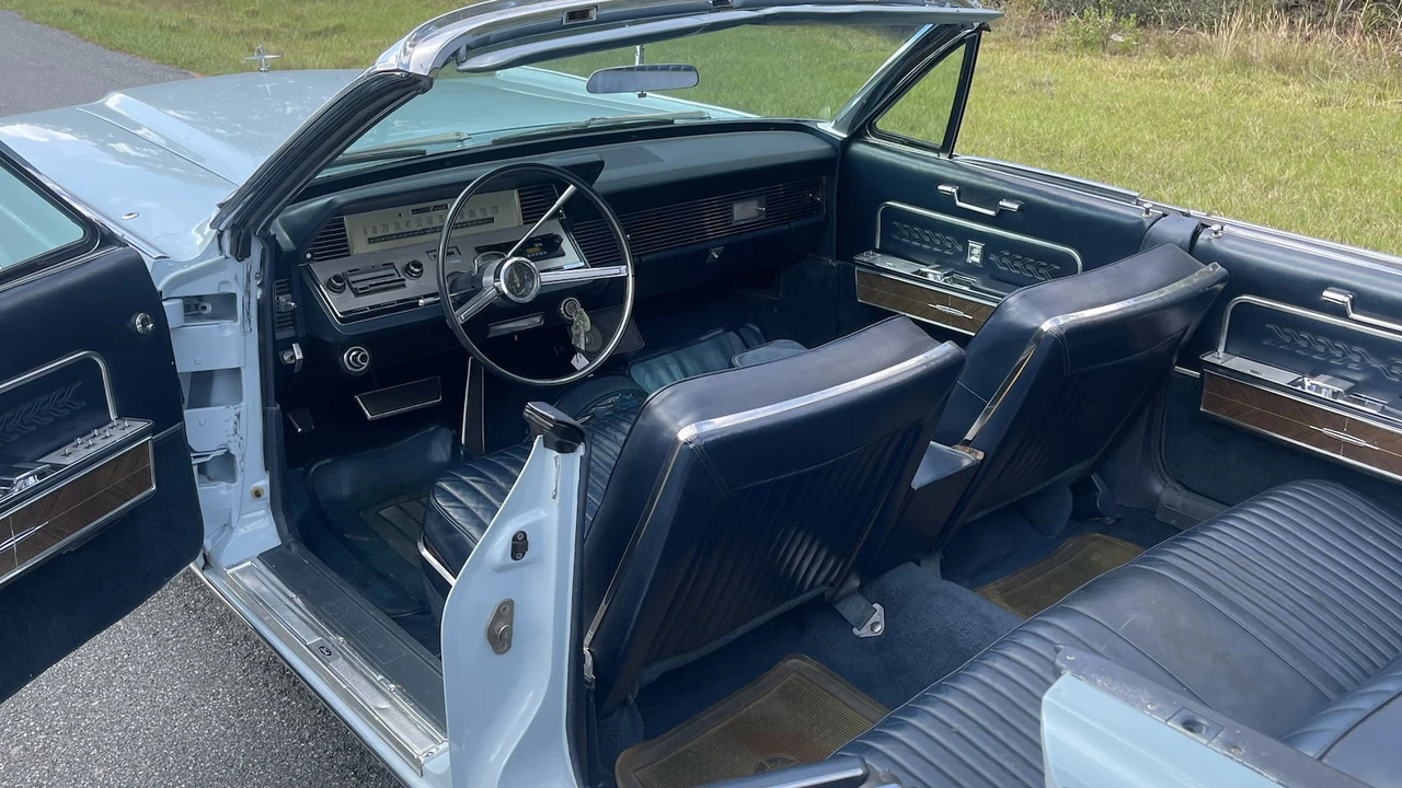 1966 Lincoln Continental 4th Gen - Image 6 of 16