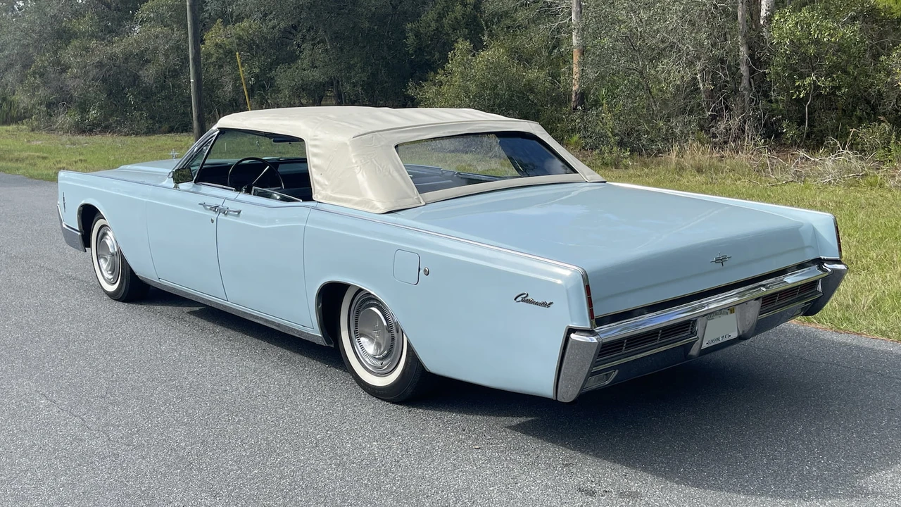 1966 Lincoln Continental 4th Gen - Image 5 of 16