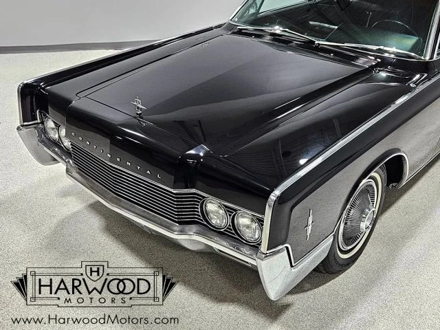 1966 Lincoln Continental 4th Gen - Image 18 of 31