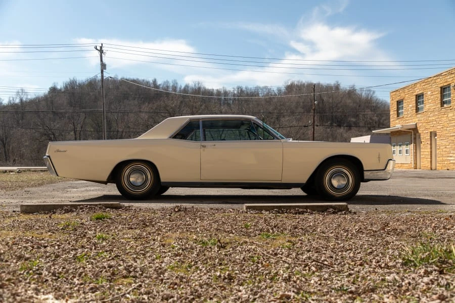 1966 Lincoln Continental 4th Gen - Image 8 of 19