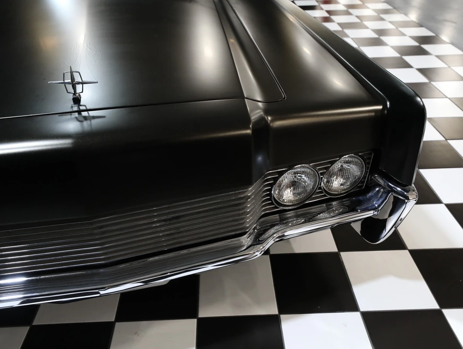 1966 Lincoln Continental 4th Gen - Image 11 of 31