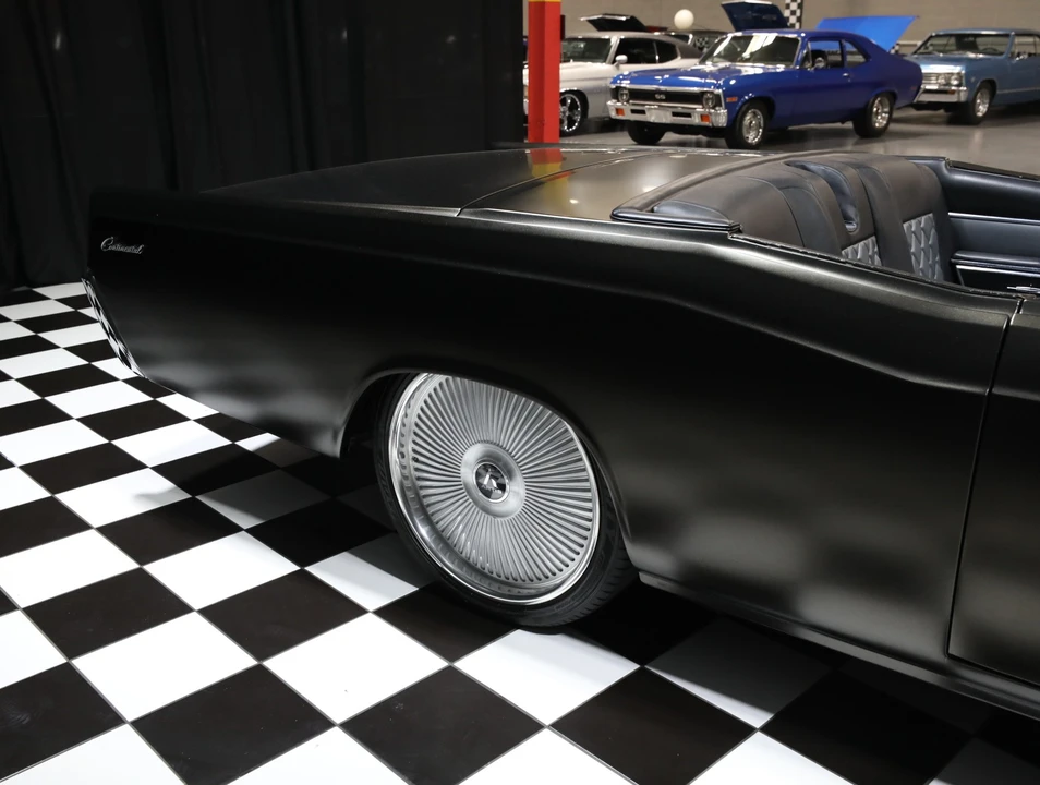 1966 Lincoln Continental 4th Gen - Image 19 of 31