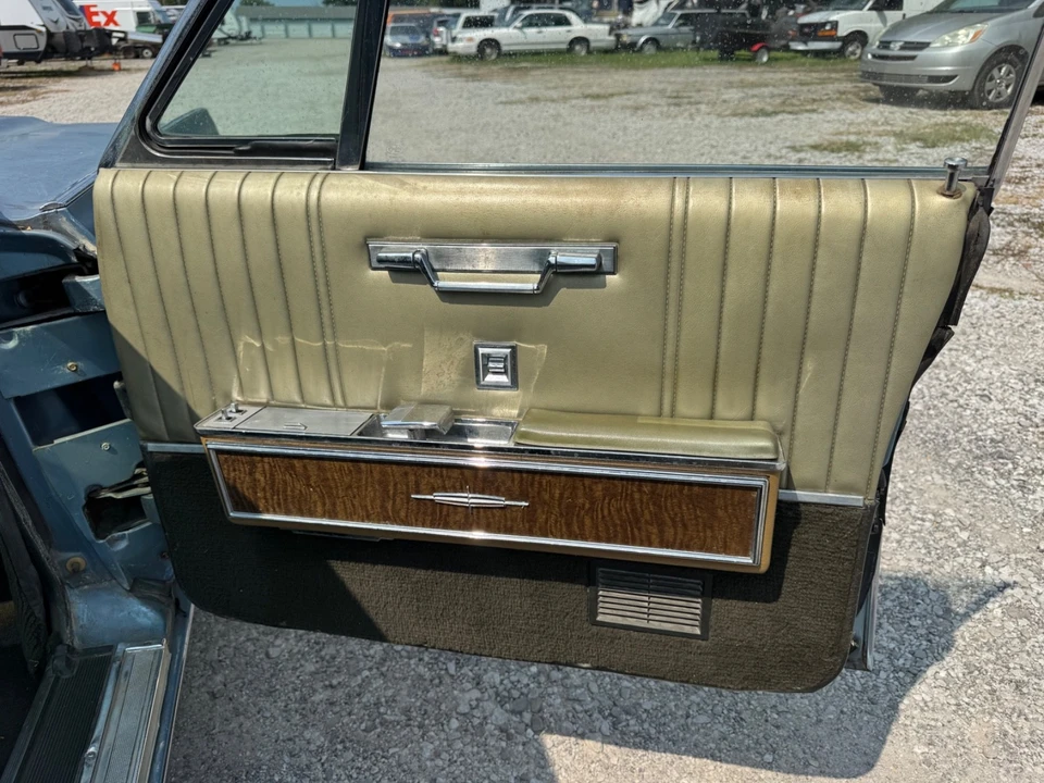 1966 Lincoln Continental 4th Gen - Image 17 of 29