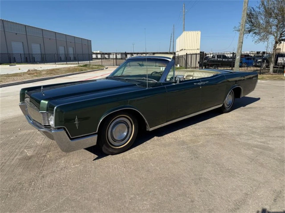 1966 Lincoln Continental 4th Gen - Image 6 of 27