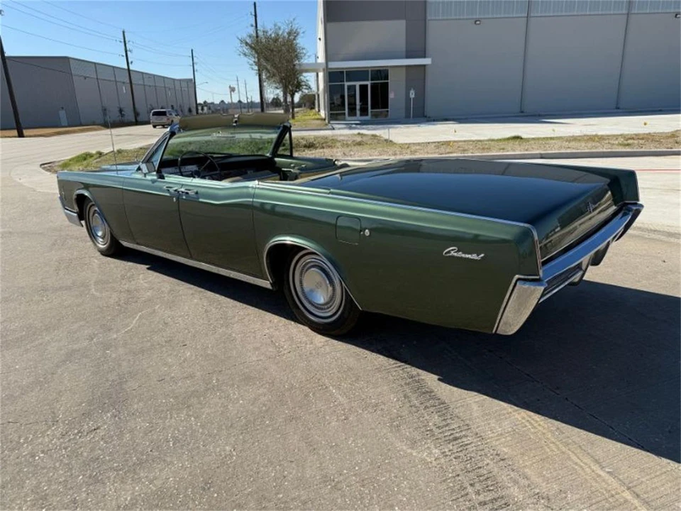 1966 Lincoln Continental 4th Gen - Image 4 of 27