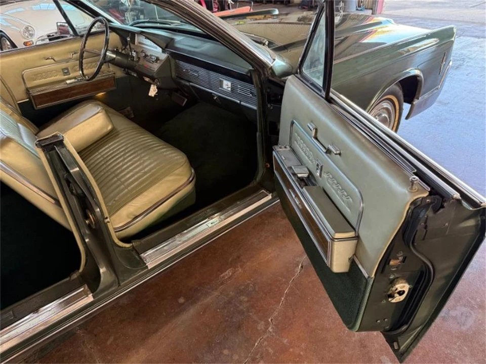 1966 Lincoln Continental 4th Gen - Image 20 of 27